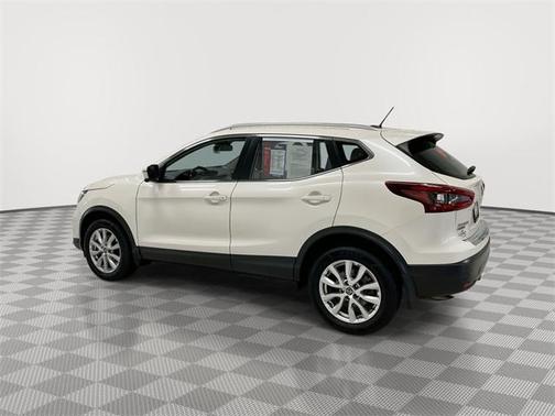 2022 Nissan Rogue Sport SV
