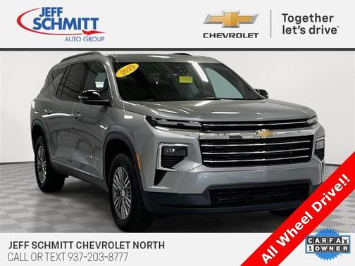 2025 Chevrolet Traverse LT