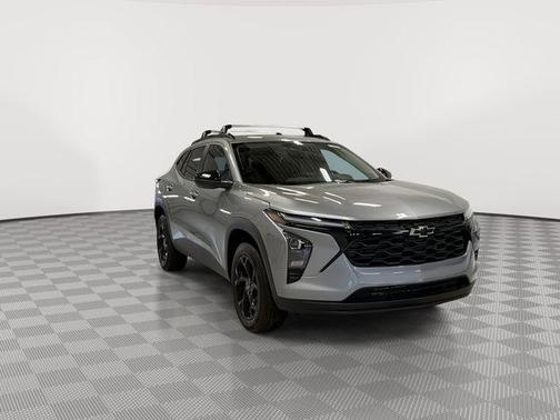 Sterling Gray Metallic 2026 Chevrolet Trax LT