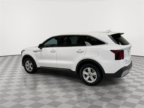 2025 Kia Sorento LX