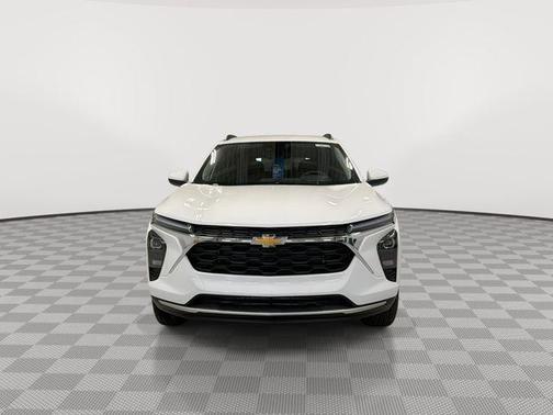 Summit White 2026 Chevrolet Trax LT