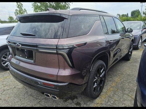 Stardust Metallic 2026 Chevrolet Traverse RS