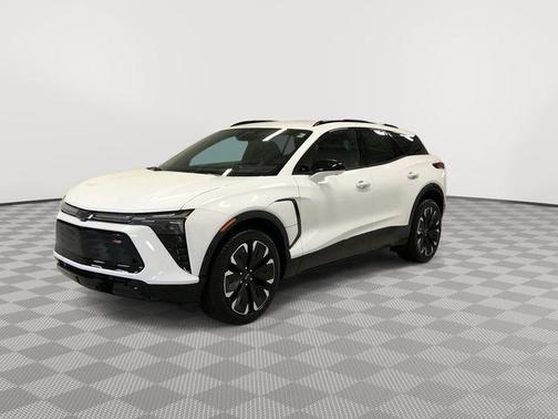 Summit White 2024 Chevrolet Blazer EV eAWD RS