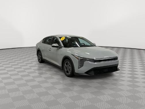 Morning Haze 2025 Kia K4 LXS