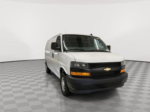 Summit White 2025 Chevrolet Express 2500 Work Van