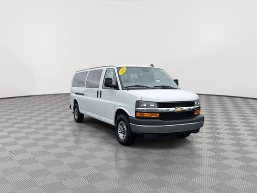 Summit White 2024 Chevrolet Express 3500 RWD 3500 Extended Wheelbase LT