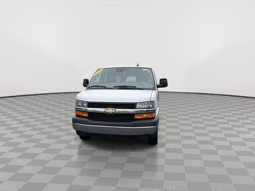 Summit White 2024 Chevrolet Express 3500 RWD 3500 Extended Wheelbase LT