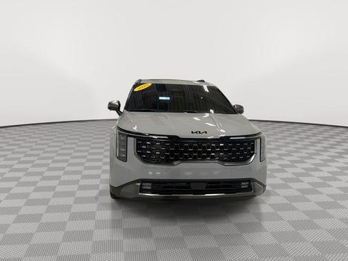 Ceramic Silver 2025 Kia Carnival Hybrid SX Prestige