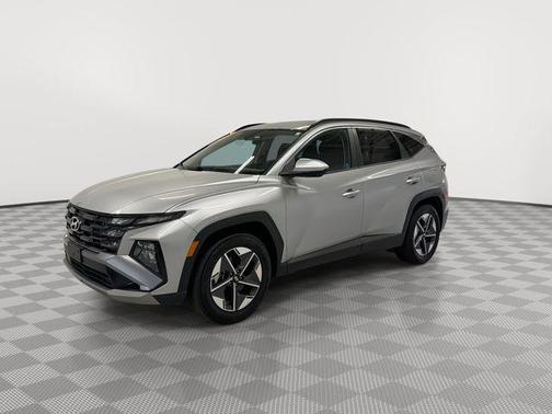 Shimmering Silver 2025 Hyundai TUCSON SEL