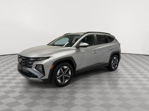 Shimmering Silver 2025 Hyundai TUCSON SEL
