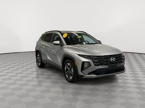 Shimmering Silver 2025 Hyundai TUCSON SEL