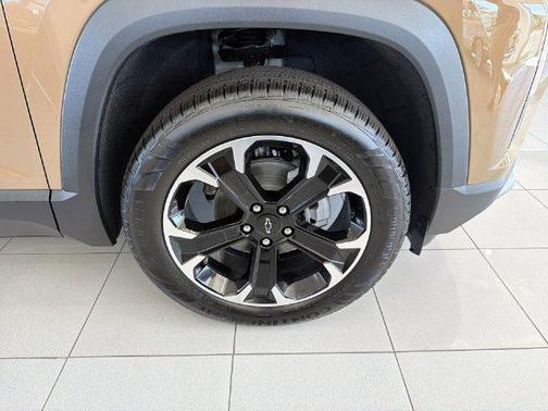 Autumn Harvest Metallic 2027 Chevrolet Equinox 1LT
