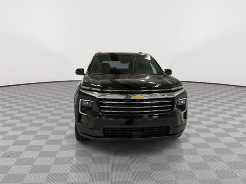 Mosaic Black Metallic 2026 Chevrolet Traverse LT