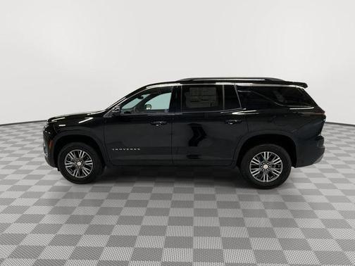 Mosaic Black Metallic 2026 Chevrolet Traverse LT