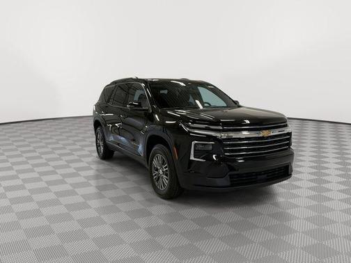 Mosaic Black Metallic 2026 Chevrolet Traverse LT