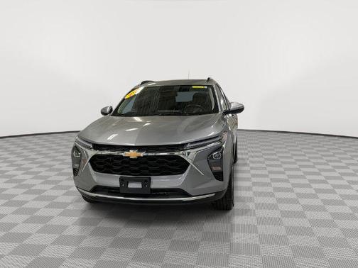 Sterling Gray Metallic 2025 Chevrolet Trax LT