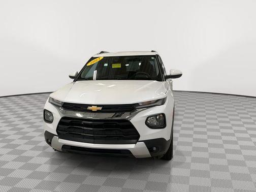 Iridescent Pearl Tricoat 2021 Chevrolet Trailblazer LT