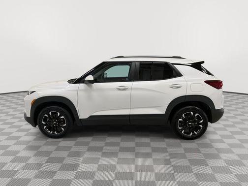Iridescent Pearl Tricoat 2021 Chevrolet Trailblazer LT