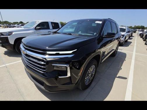 Mosaic Black Metallic 2026 Chevrolet Traverse LT
