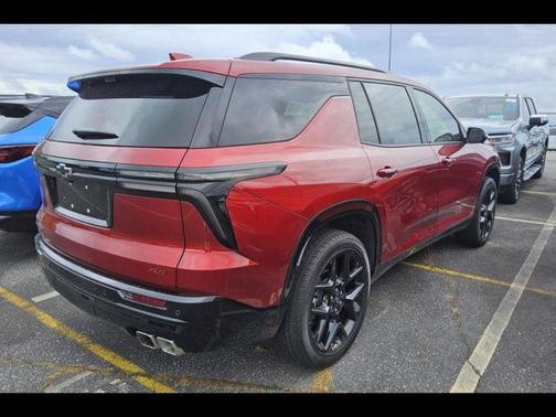 Radiant Red Tintcoat 2026 Chevrolet Traverse RS
