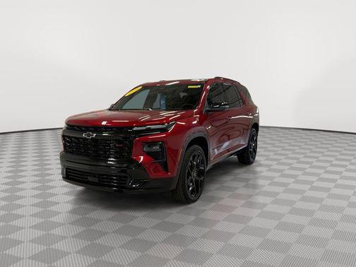 Radiant Red Tintcoat 2026 Chevrolet Traverse RS
