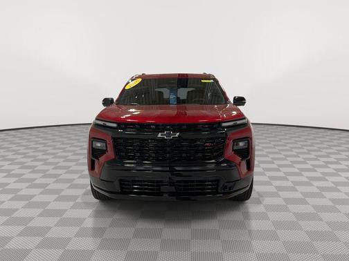 Radiant Red Tintcoat 2026 Chevrolet Traverse RS