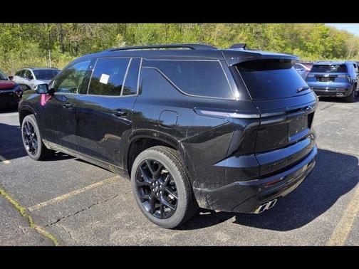 Mosaic Black Metallic 2024 Chevrolet Traverse RS