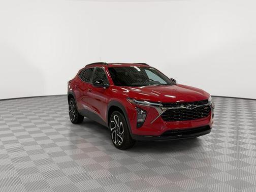 Apex Red 2026 Chevrolet Trax FWD 2RS
