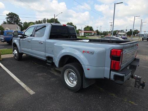 Glacier Gray Metallic TriCoat 2024 Ford F-450 Platinum