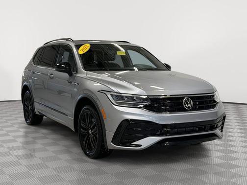 2022 Volkswagen Tiguan 2.0T SE R-Line Black 4MOTION