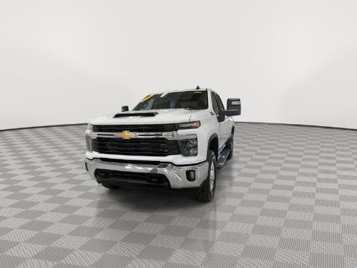 Summit White 2026 Chevrolet Silverado 2500 LT