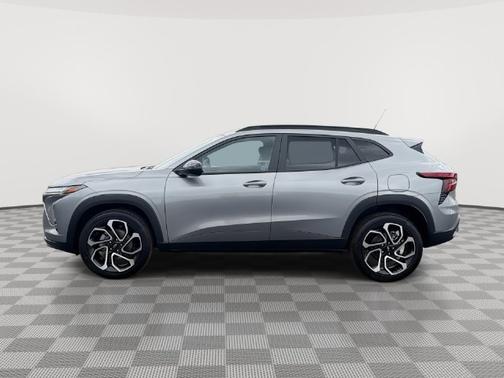 Sterling Gray Metallic 2026 Chevrolet Trax 2RS