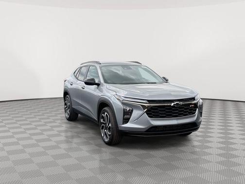 Sterling Gray Metallic 2026 Chevrolet Trax FWD 2RS
