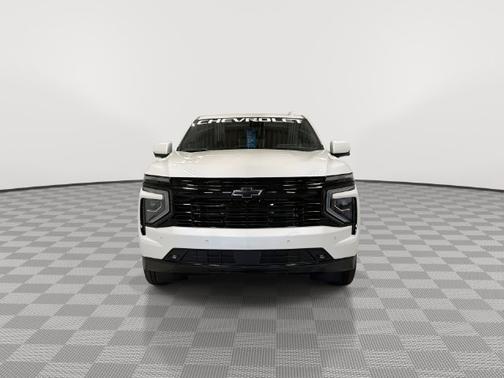 Iridescent Pearl Tricoat 2025 Chevrolet Tahoe RST