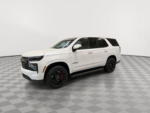 Iridescent Pearl Tricoat 2025 Chevrolet Tahoe 4WD RST