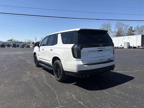 Iridescent Pearl Tricoat 2025 Chevrolet Tahoe 4WD RST