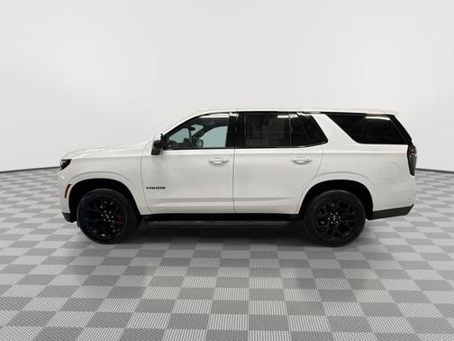 Iridescent Pearl Tricoat 2025 Chevrolet Tahoe 4WD RST