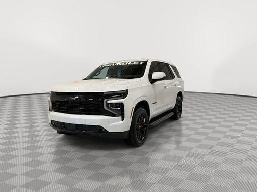 Iridescent Pearl Tricoat 2025 Chevrolet Tahoe 4WD RST