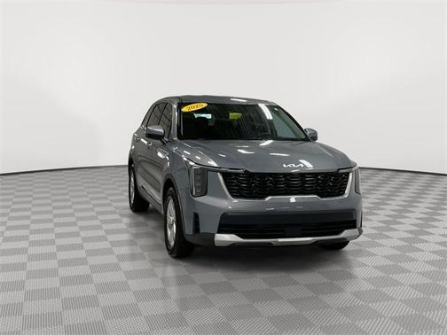 2025 Kia Sorento LX