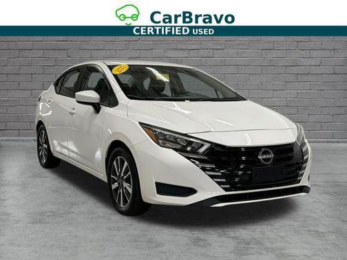 Aspen White Tricoat 2025 Nissan Versa 1.6 SV