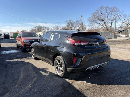 Ultra Black Pearl 2019 Hyundai Veloster 2
