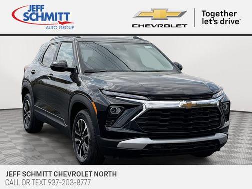 Mosaic Black Metallic 2026 Chevrolet Trailblazer LT