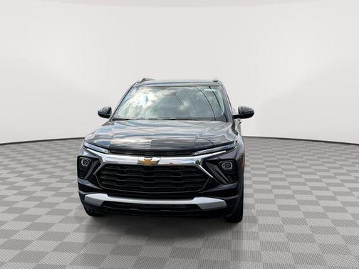 Mosaic Black Metallic 2026 Chevrolet Trailblazer LT