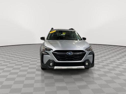 Ice Silver Metallic 2025 Subaru Outback Limited