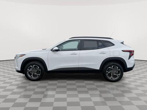 Summit White 2026 Chevrolet Trax LT