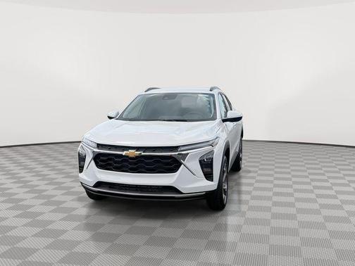 Summit White 2026 Chevrolet Trax LT