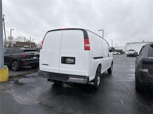 2025 Chevrolet Express 2500 RWD 2500 Regular Wheelbase WT