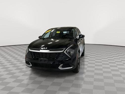Ebony Black 2025 Kia Sportage LX