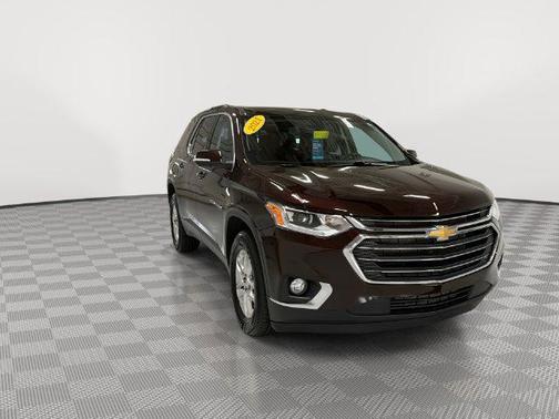 Black Cherry Metallic 2021 Chevrolet Traverse LT Leather
