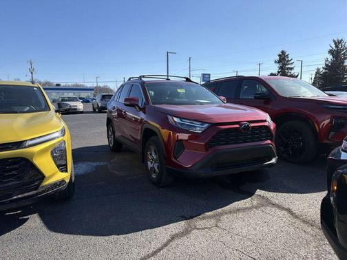 2025 Toyota RAV4 XLE